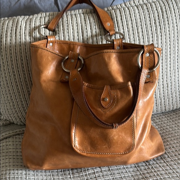 Ruehl No.925 Handbags - Ruehl no. 925 authentic leather tote bag/handbag/travel overnight bag.